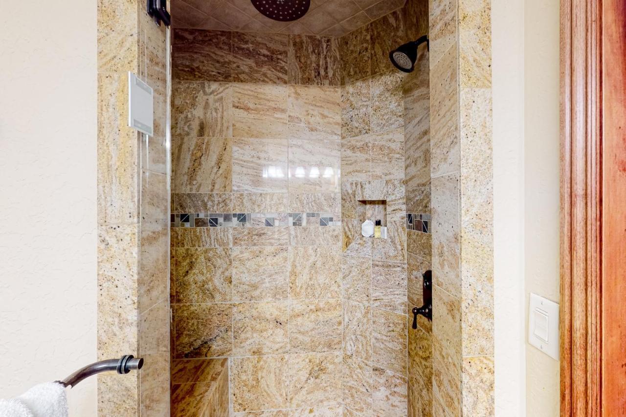 Westgate Charm Villa Парк Сити Екстериор снимка